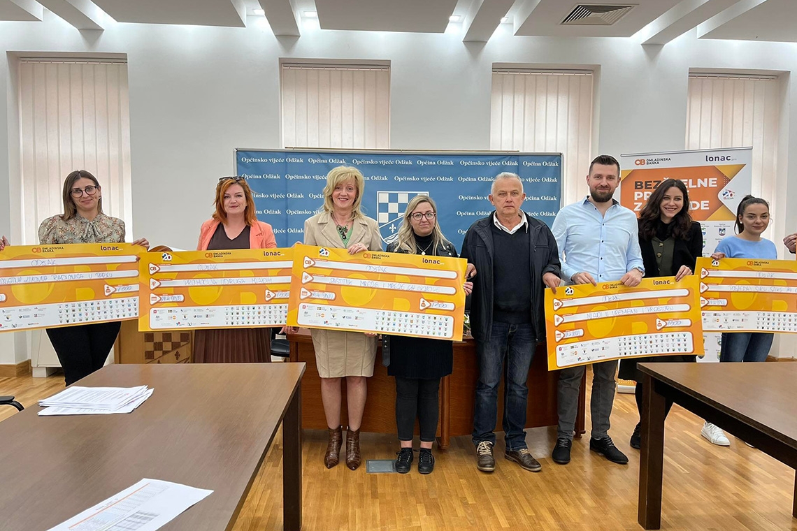 Omladinska banka: Potpisani ugovori za realizaciju deset projekata mladih u lokalnoj zajednici