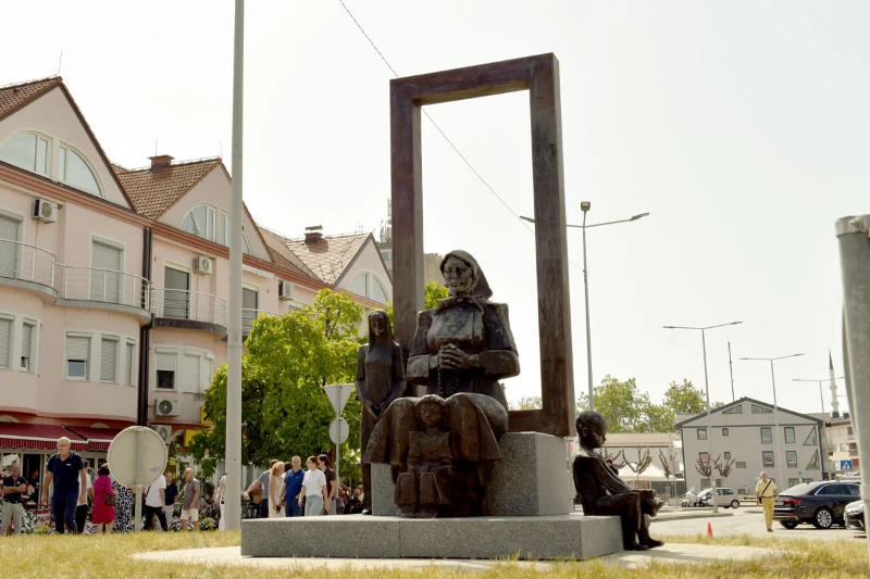 spomenik majci odzak